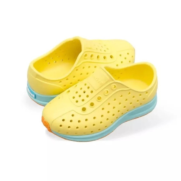 Native Robbie Shoes Child Size 9 US Yellow Blue Sugarlite Grippy Rubber Slip-On - Picture 3 of 12